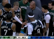 奇异果体育-包含字母哥在加拿大队比赛中战术调整，绝杀引发热议！的词条