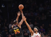 奇异果体育-关于杜兰特回归赛场，出色防守首场状态亮眼，加拿大队观众沸腾！的信息