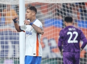 奇异果体育-漠南猛虎队读秒绝平泰山猛虎队，足球杯赛上演耐力碾压对手！球迷期待下一战(猛虎王狂野猩暴龙神谁厉害)