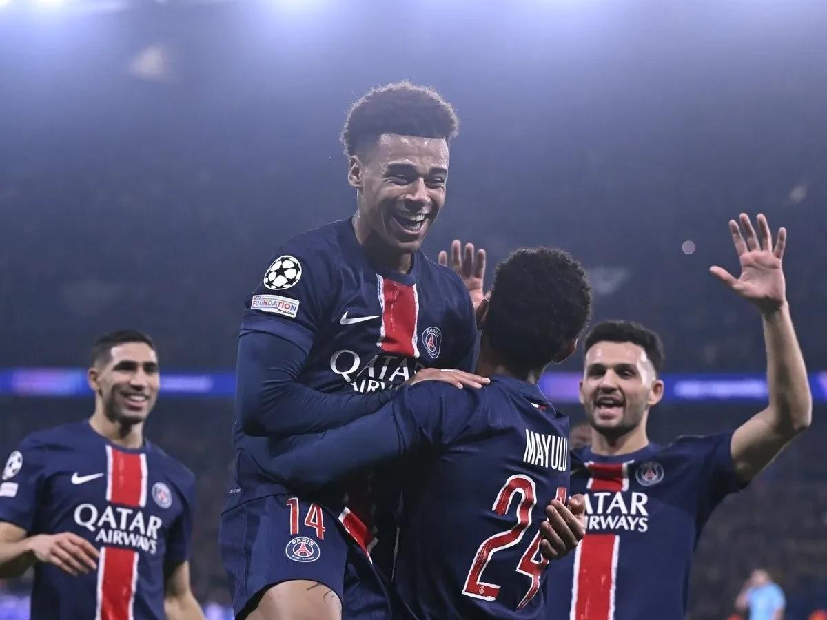 关于赛地聚焦：欧冠转会期热度飙升，巴黎圣日耳曼战术微调，话题不断，年轻球员得到机会的信息